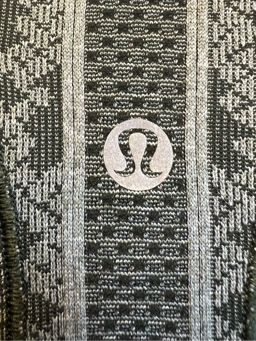 lululemon Women’s Swifty Tech Olive Green Snake-Print Racerback Tank Size 8